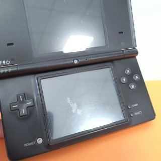 CONSOLE NINTENDO DSi NERA CON PENNINO + CAVO