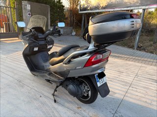 Suzuki Burgman AN 250 Gris 75800Km