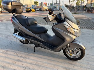 Suzuki Burgman AN 250 Gris 75800Km
