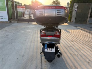 Suzuki Burgman AN 250 Gris 75800Km