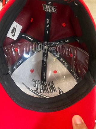 Gorra Roja Nueva