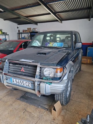 Mitsubishi Montero 2000