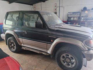 Mitsubishi Montero 2000
