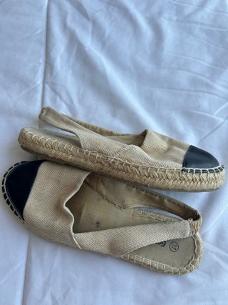 Alpargatas Graceland beige con puntera negra