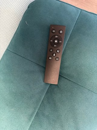 Lámpara de pie moderna gris con mando