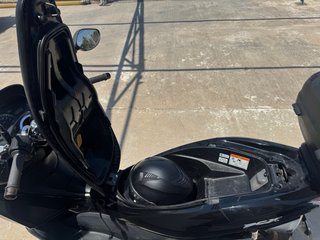 Honda PCX 125 Negra - Buen Estado
