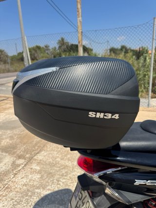 Honda PCX 125 Negra - Buen Estado