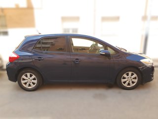 Toyota Auris 2012