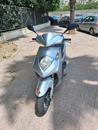 Honda Dylan 125