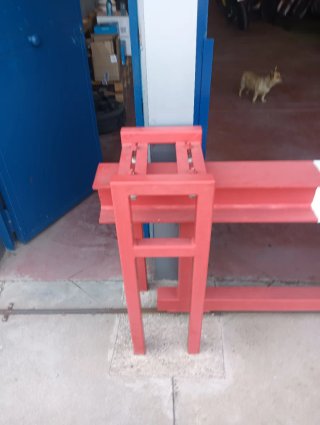 Barrera de seguridad roja y blanca