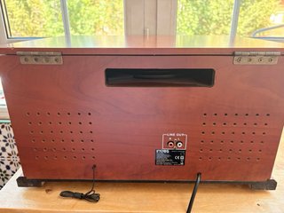Tocadiscos Retro INVES (Fallo en descripció)