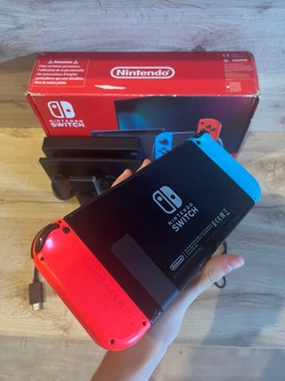 COME NUOVA! Nintendo Switch Blu e Rosso