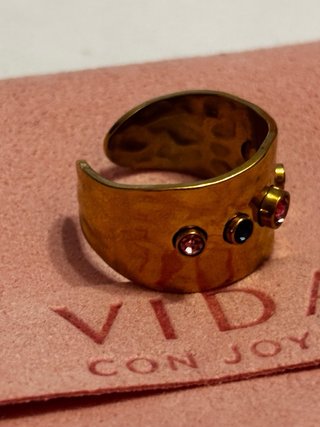 Pulsera VIDA CON JOYAS Dorada con Piedras Rosas y