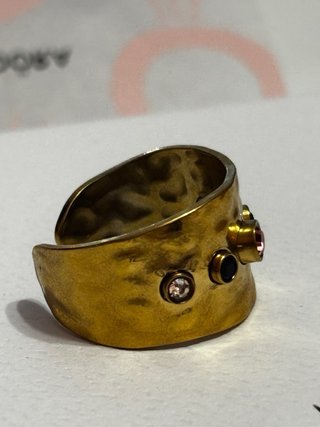 Pulsera VIDA CON JOYAS Dorada con Piedras Rosas y