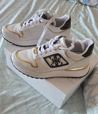 Zapatillas Guess Mujer Blancas y Doradas