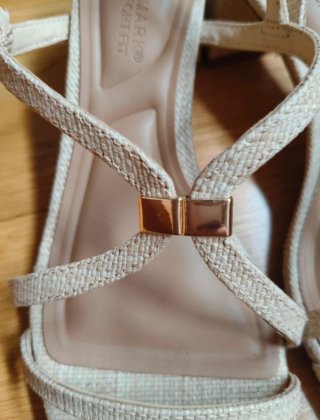 Sandalias