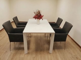 Pack 4 Sillas Comedor de Diseño en Cuero Premium