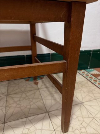 Banco de mimbre y madera