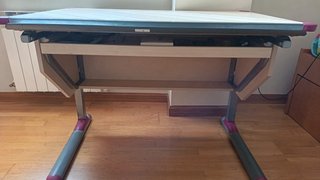 Mesa escritorio juvenil morada y blanca