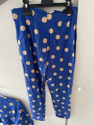 2x1 Blusa y pantalón Zara lunares azul y beigeXS/S