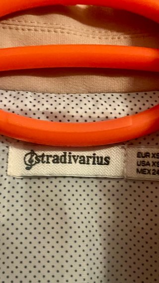 Americana Stradivarius Beige Talla XS