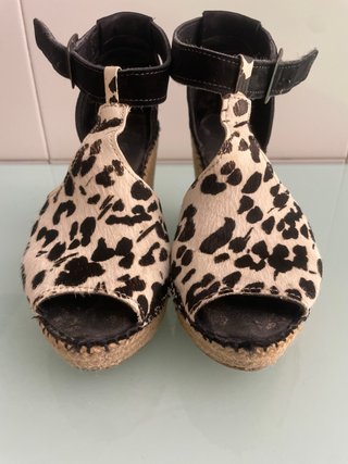 Alpargatas cuña estampado animal de piel real