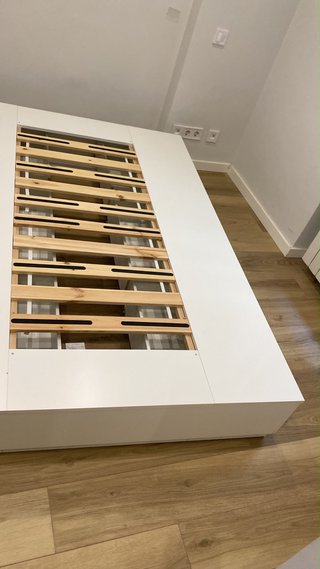 Estructura Cama NORDLI Ikea140x200incluido colchón