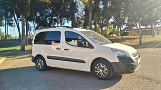 Peugeot partner 1.6hdi 100cv está cómo turismo