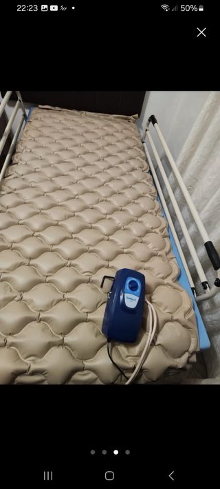 Cama articulada con mando
