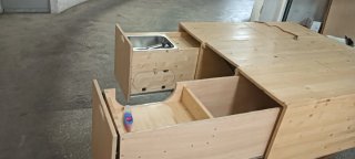 Modulo camper con lavaplatos y varios extras