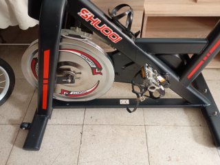 Bicicleta Spinning SHUOQI Negra y Roja