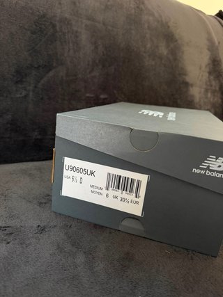 New Balance 9060 cow print numero 39.5 da donna.