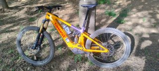 Ghost E-riot Full Party 2025. TALLA M