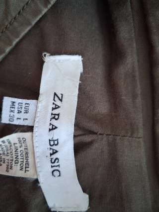 Chaqueta militar verde con cinturón