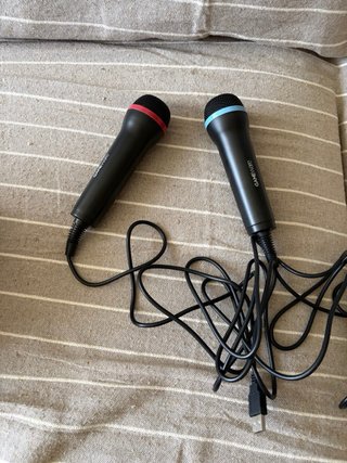 Lote PS3 Los 40 Karaoke + 2 Micrófonos