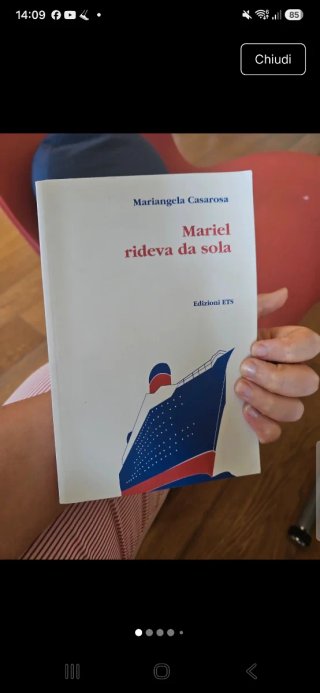 Mariel rideva da sola