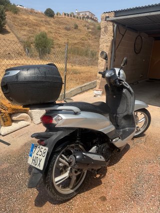Peugeot Tweet 125cc Plata
