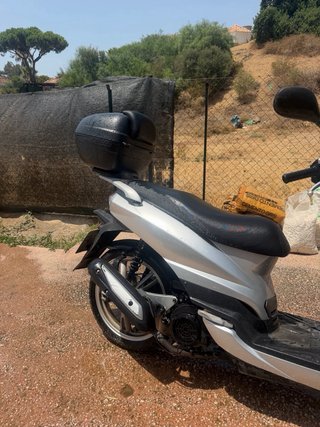 Peugeot Tweet 125cc Plata