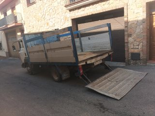 Hacemos portes y mudanzas y transporte
