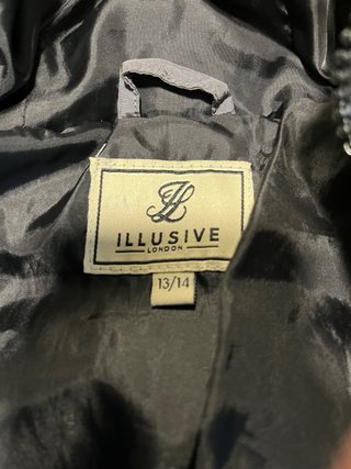 Abrigo Illusive London Gris con Capucha