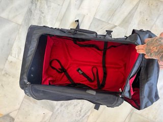 The North Face Rolling Thunder 100L