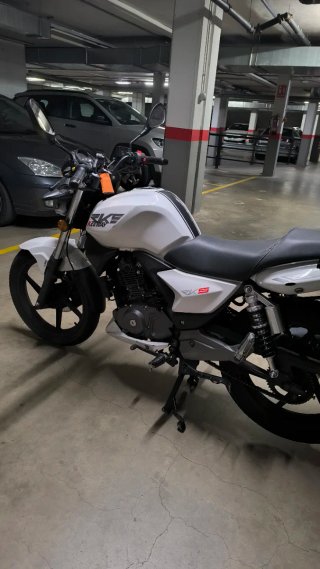 Moto Keeway RKS 125 Blanca