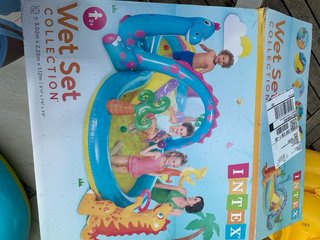 Piscina Hinchable Dinosaurio con Tobogán