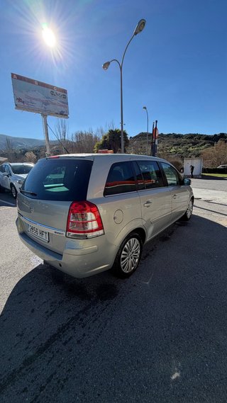 Opel Zafira 2011