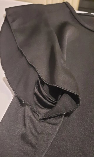 Vestito nero con cintura