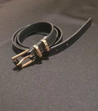 Vestito nero con cintura