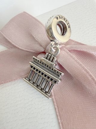 Pandora Charm Monumento Corazón Plata