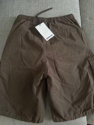 Bermuda Cargo Bershka Marrón Talla M