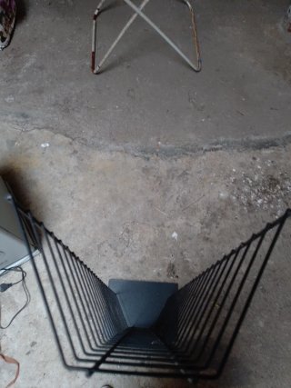 Porta CDs metálico