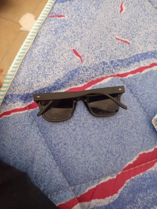 Gafas de sol negras
